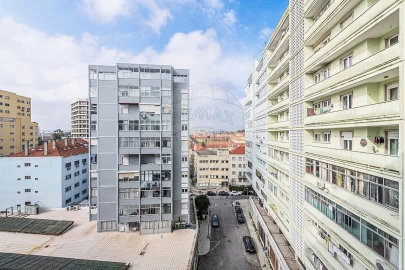 Apartamento T6 para Venda em Alvalade