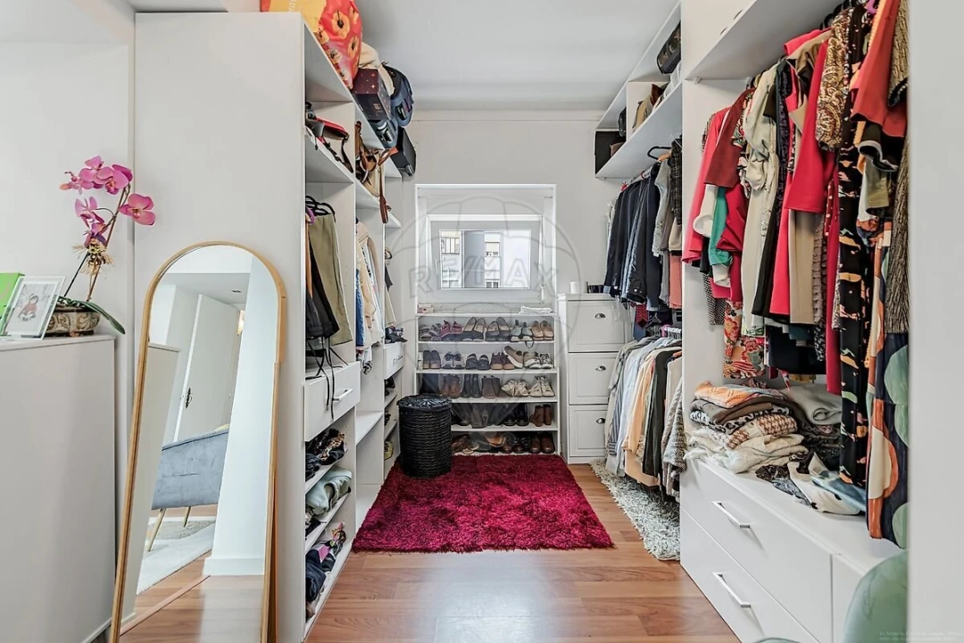 Apartamento T6 para Venda em Alvalade Foto 26