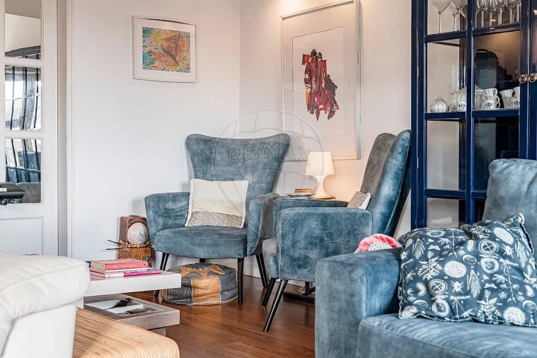Apartamento T6 para Venda em Alvalade Foto 7