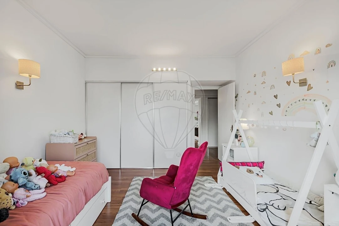 Apartamento T6 para Venda em Alvalade Foto 19