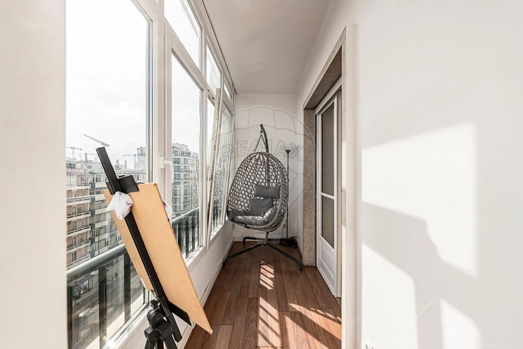 Apartamento T6 para Venda em Alvalade Foto 22