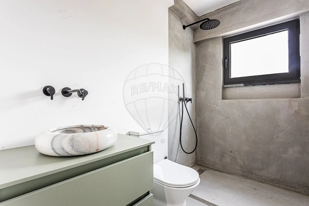 Apartamento T4 para Venda em Corroios Foto 12