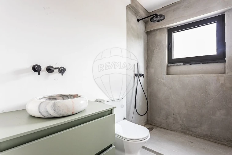 Apartamento T4 para Venda em Corroios Foto 12