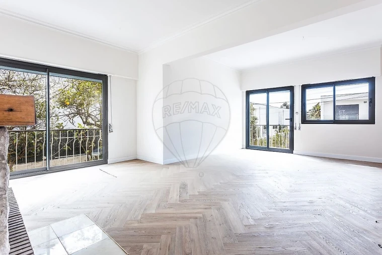 Apartamento T4 para Venda em Corroios Foto 6