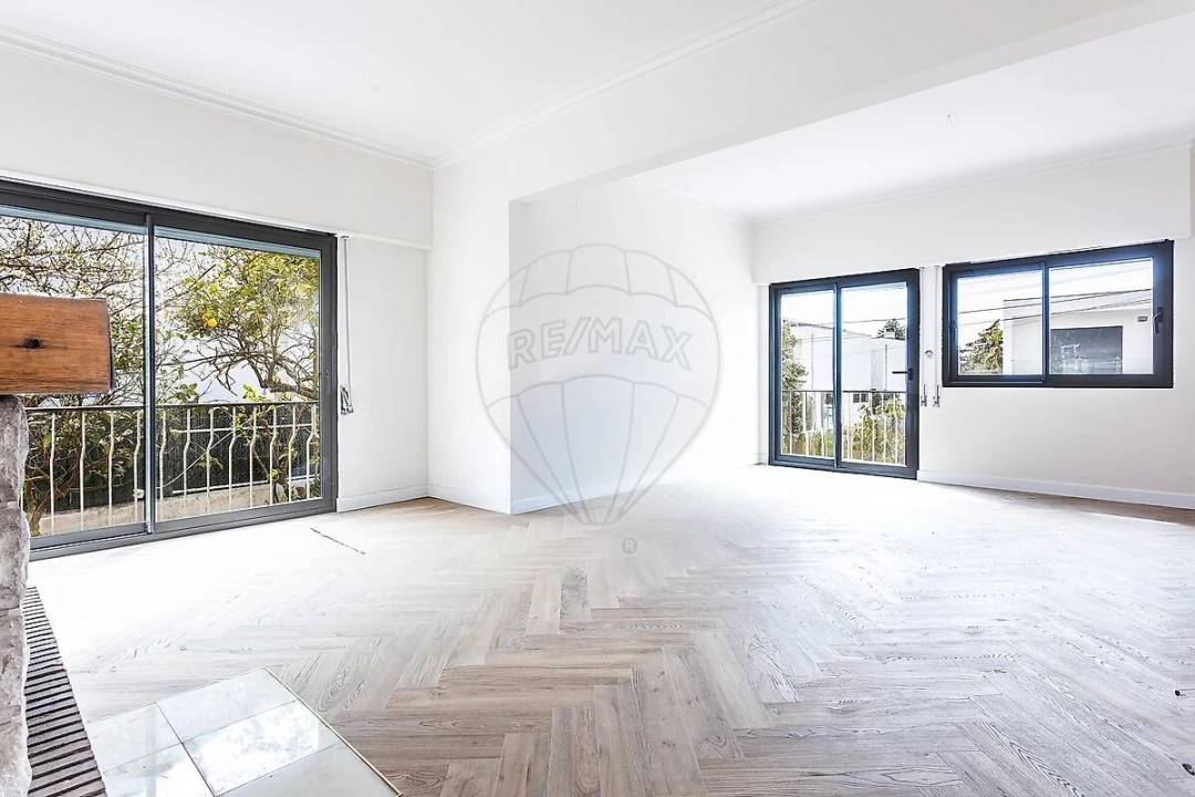 Apartamento T4 para Venda em Corroios Foto 6