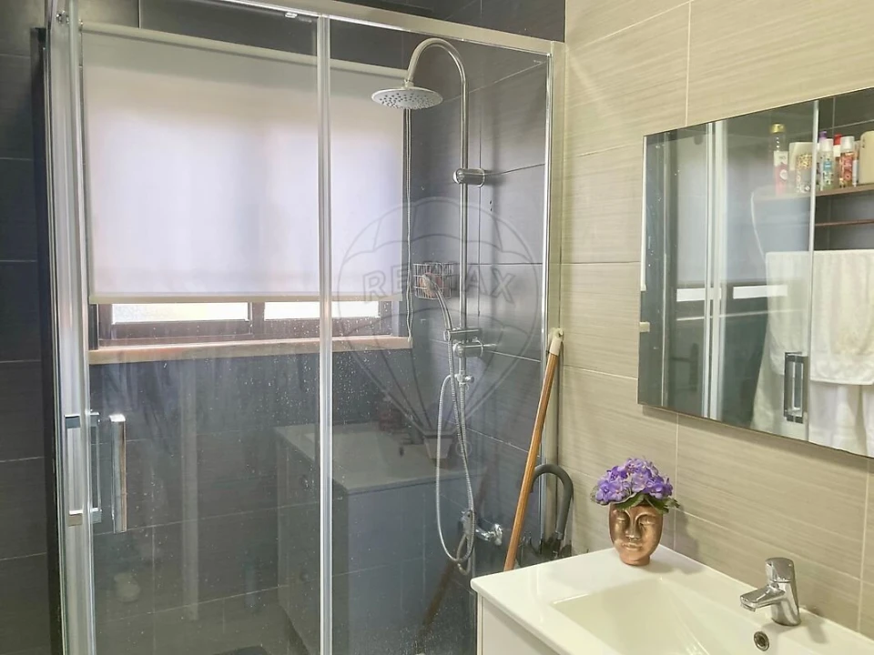 Apartamento T2 para Venda em Quinta do Conde Foto 6