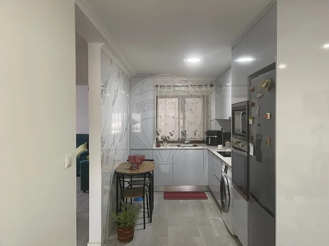 Apartamento T2 para Venda em Quinta do Conde Foto 8