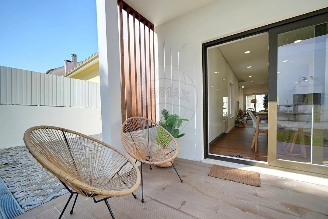 Moradia T2 para Venda em São Domingos de Rana Foto 6