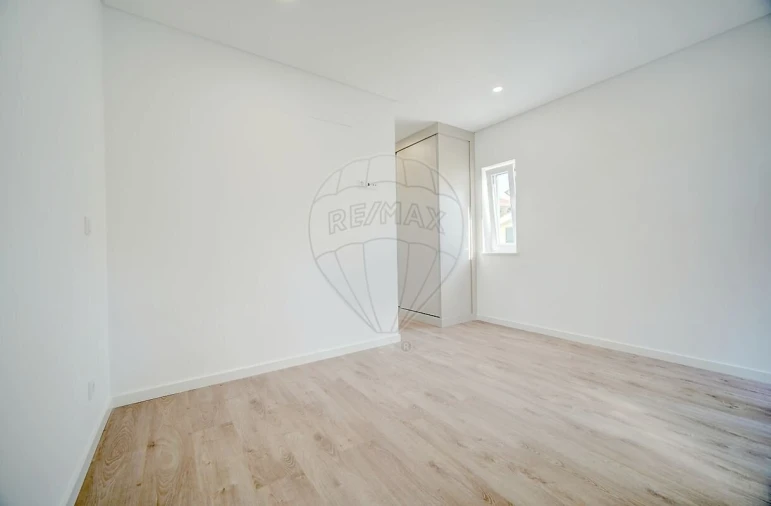 Moradia T2 para Venda em São Domingos de Rana Foto 24