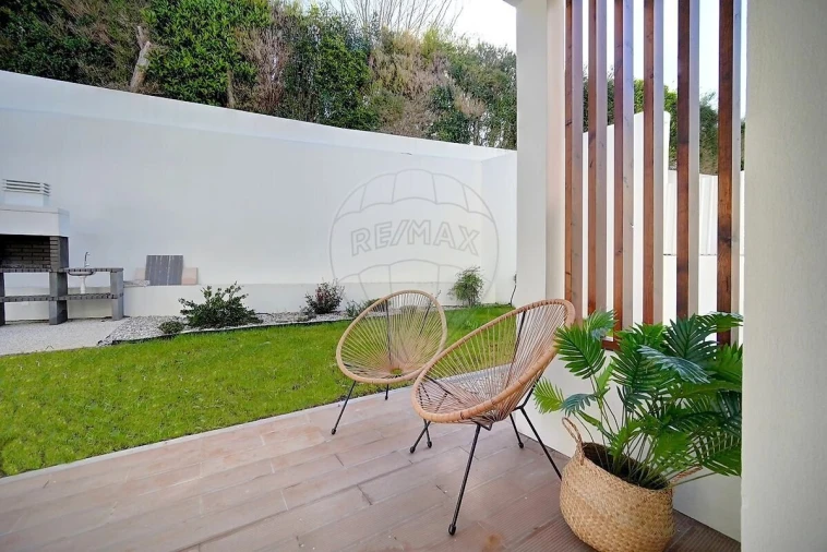 Moradia T2 para Venda em São Domingos de Rana Foto 3