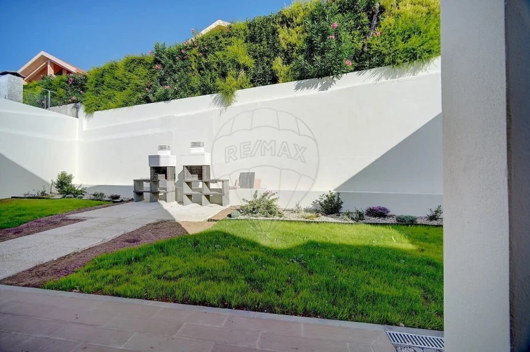 Moradia T2 para Venda em São Domingos de Rana Foto 5