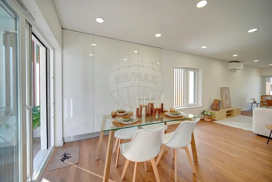 Moradia T2 para Venda em São Domingos de Rana Foto 16