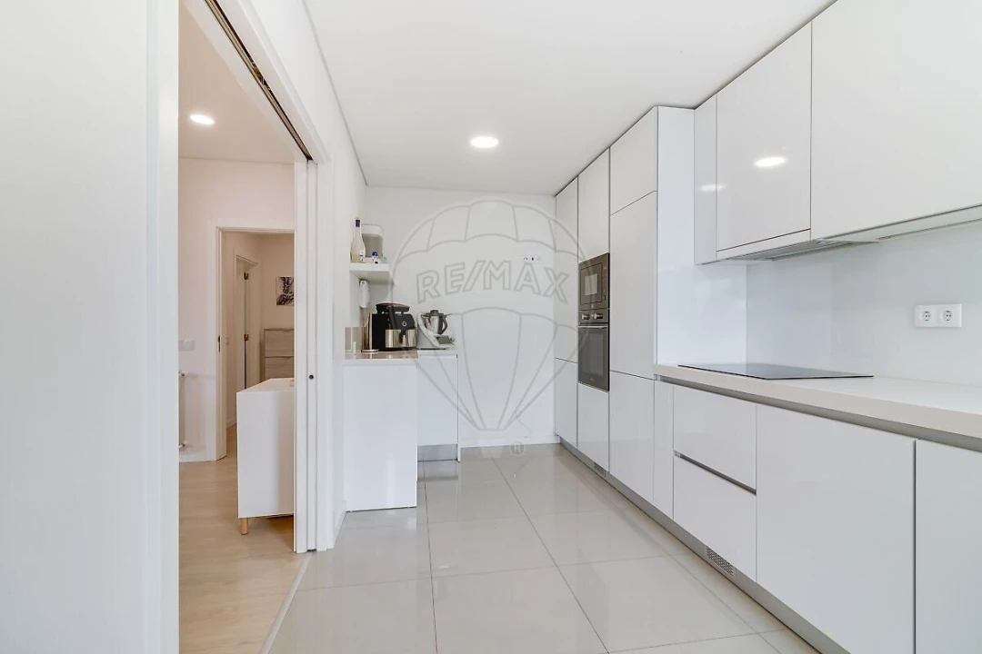 Apartamento T2 para Venda em Venteira Foto 6