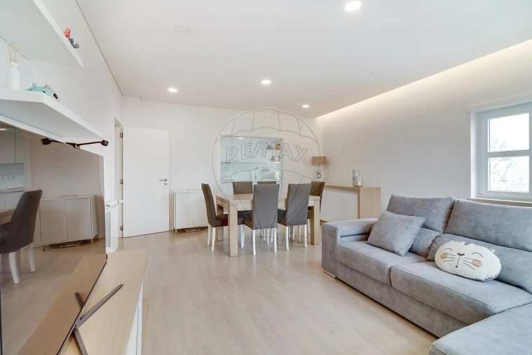 Apartamento T2 para Venda em Venteira Foto 4