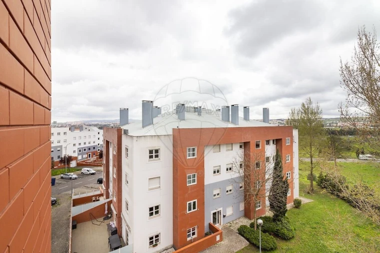 Apartamento T2 para Venda em Venteira Foto 27