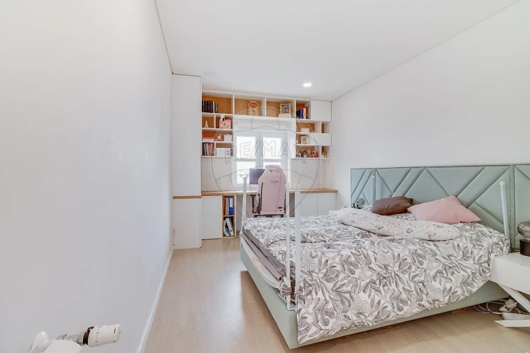 Apartamento T2 para Venda em Venteira Foto 16