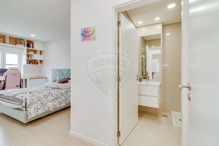 Apartamento T2 para Venda em Venteira Foto 14