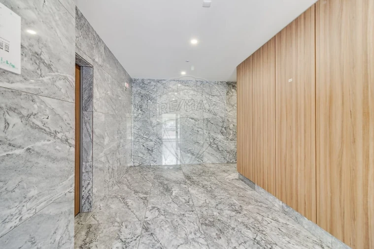 Apartamento T2 para Venda em Venteira Foto 23