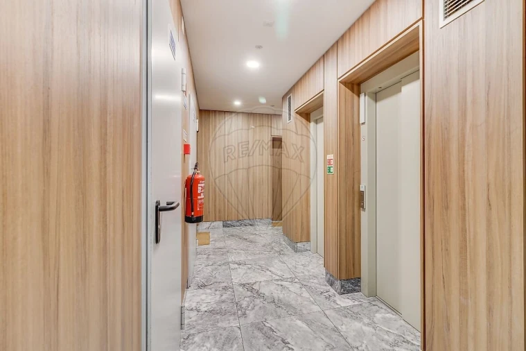 Apartamento T2 para Venda em Venteira Foto 22