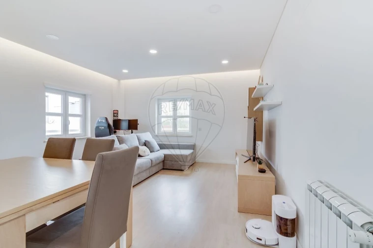 Apartamento T2 para Venda em Venteira Foto 2