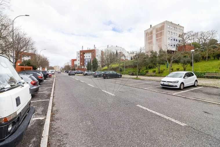 Apartamento T2 para Venda em Venteira Foto 25