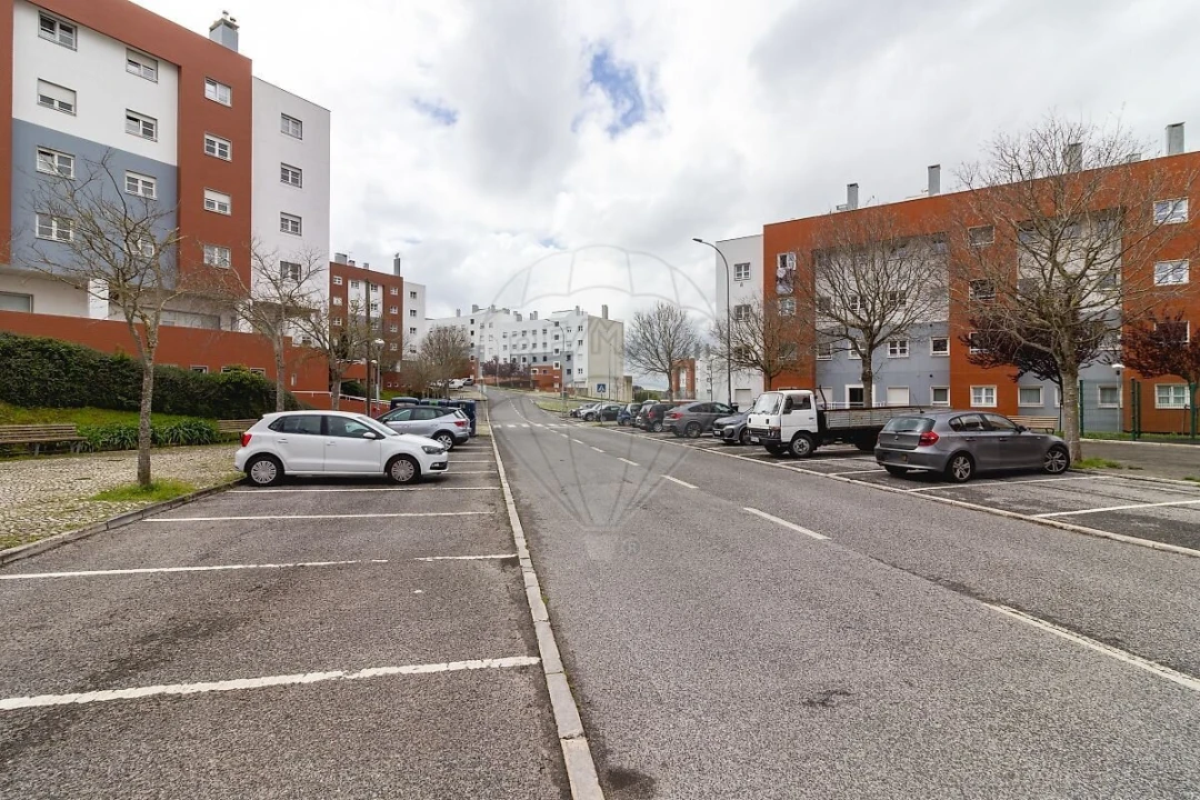 Apartamento T2 para Venda em Venteira Foto 26