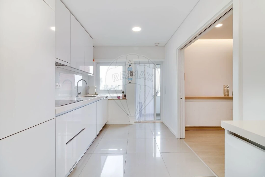 Apartamento T2 para Venda em Venteira Foto 7