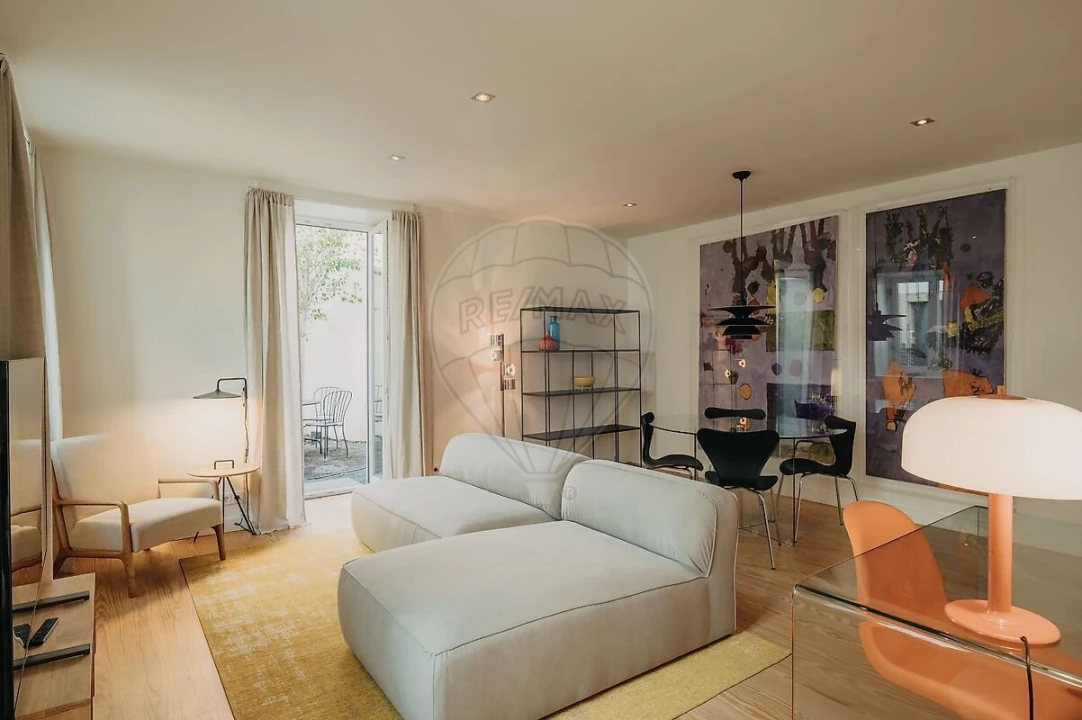 Apartamento T1 para Venda em Santo António Foto 1