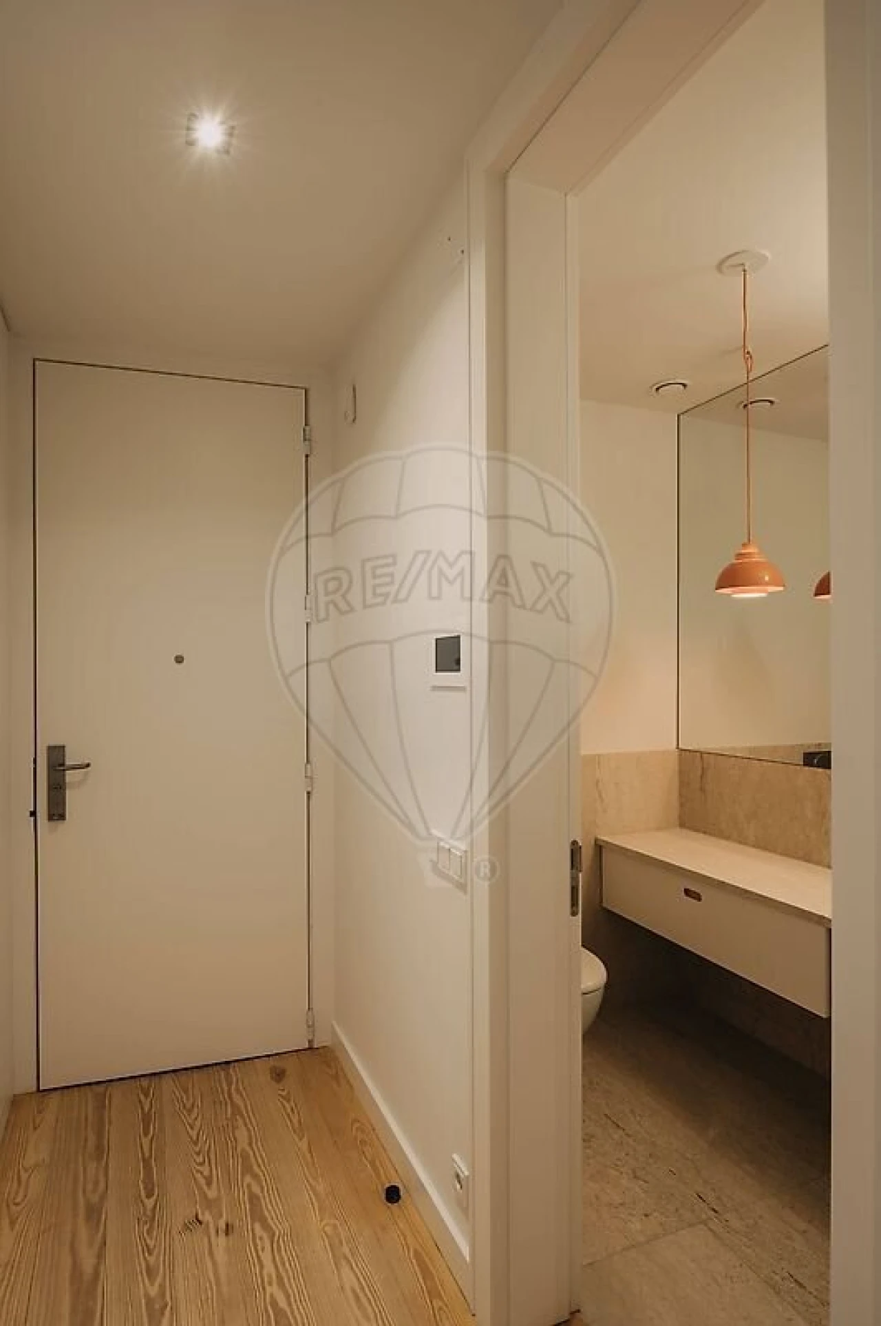 Apartamento T1 para Venda em Santo António Foto 22