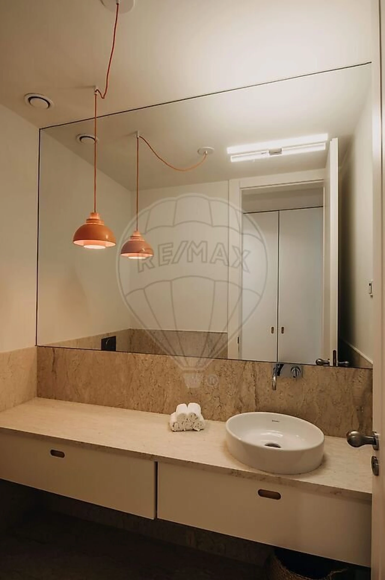 Apartamento T1 para Venda em Santo António Foto 21