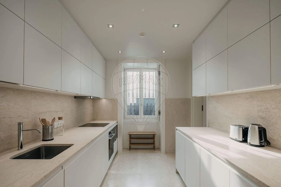 Apartamento T1 para Venda em Santo António Foto 6