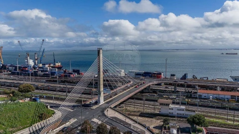 Prédio para Venda em São Vicente