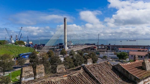 Prédio para Venda em São Vicente