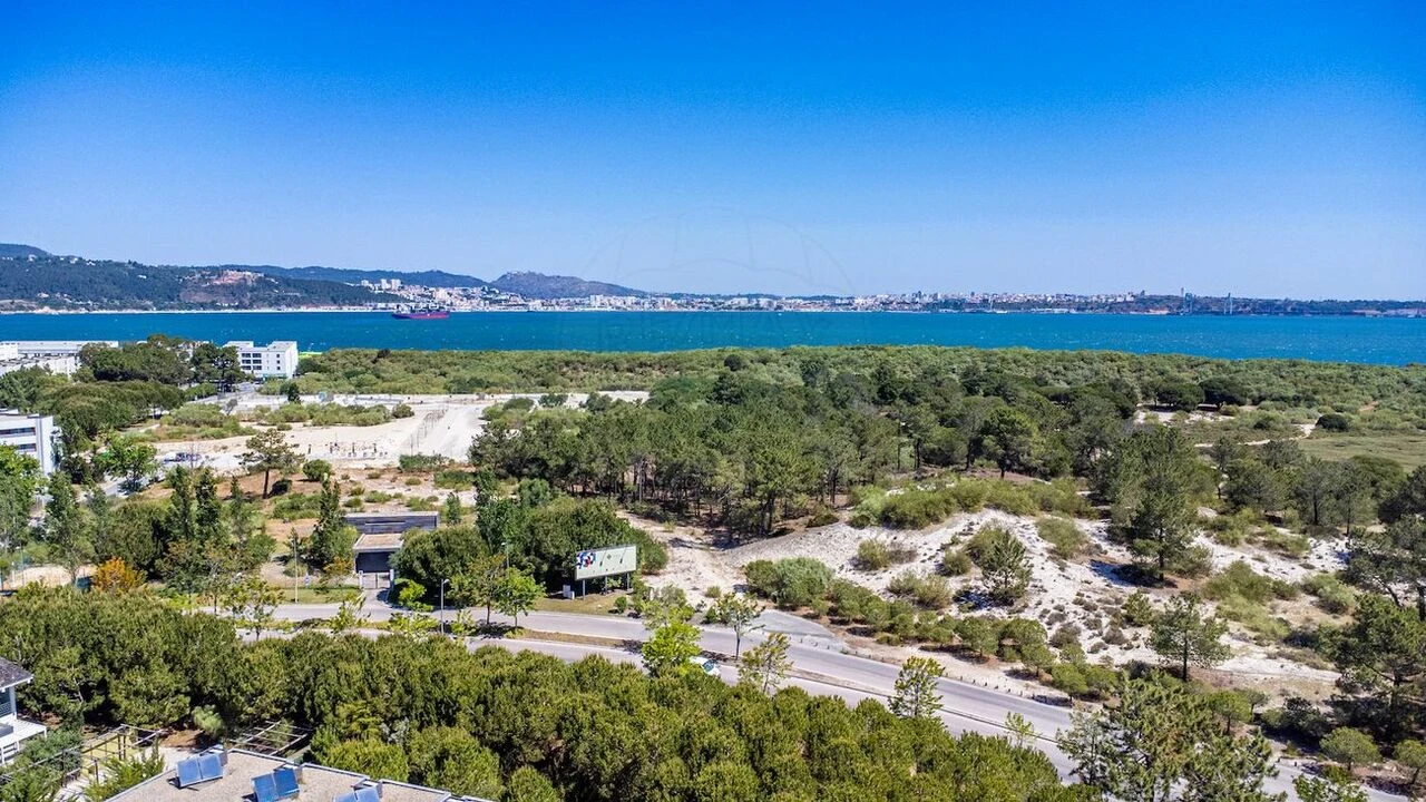 Moradia T2 para Venda em Carvalhal Foto 46