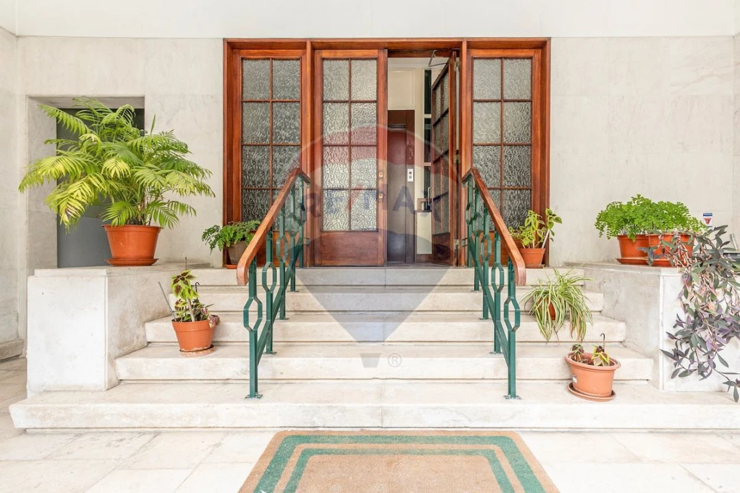 Prédio para Venda em Areeiro Foto 2