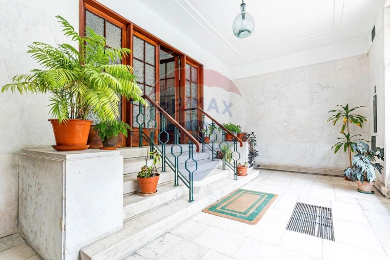 Prédio para Venda em Areeiro Foto 3