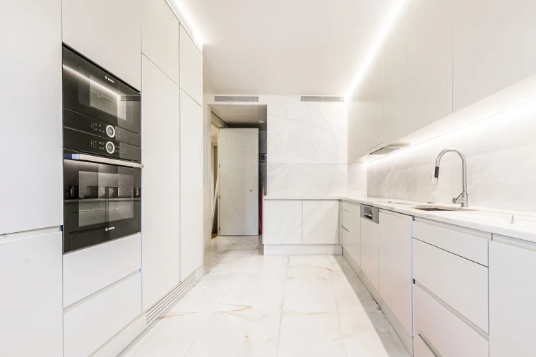Apartamento T2 para Venda em Arroios Foto 6