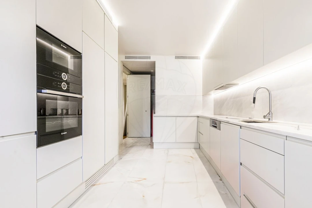 Apartamento T2 para Venda em Arroios Foto 6