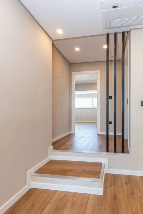 Apartamento T2 para Venda em Areeiro