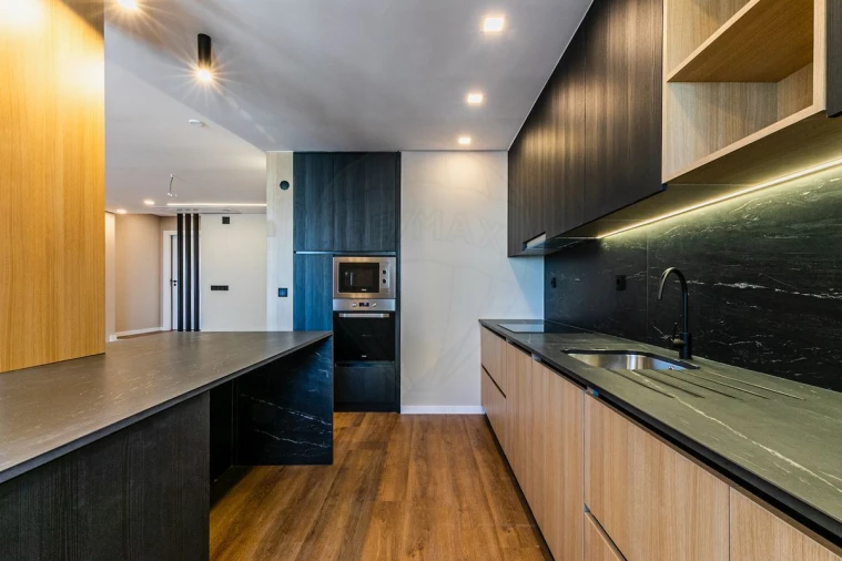 Apartamento T2 para Venda em Areeiro Foto 8
