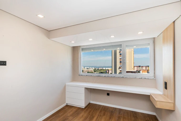 Apartamento T2 para Venda em Areeiro Foto 19