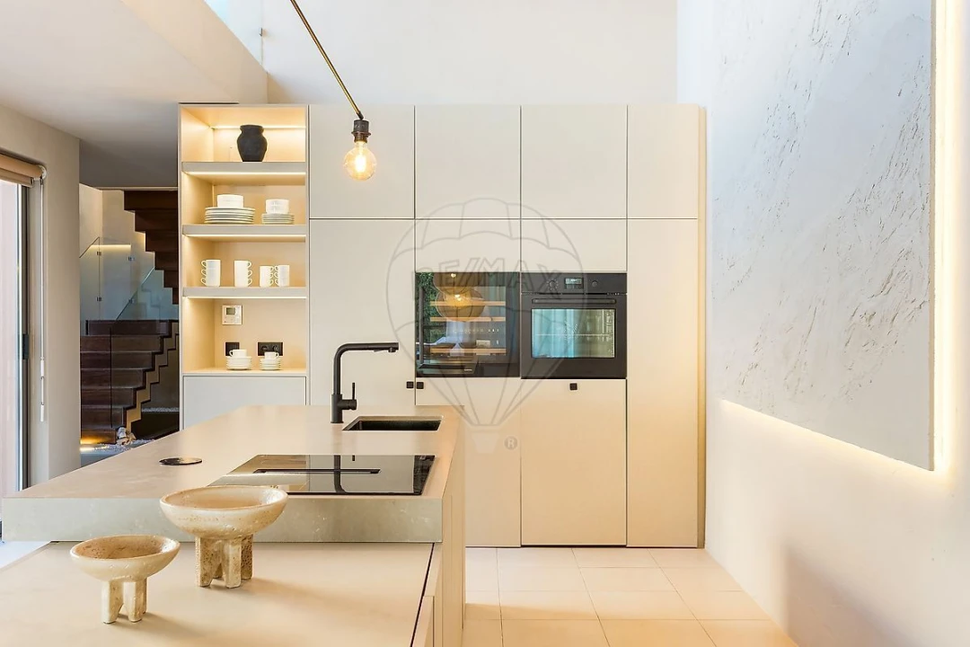 Moradia T3 para Venda em Guia Foto 20