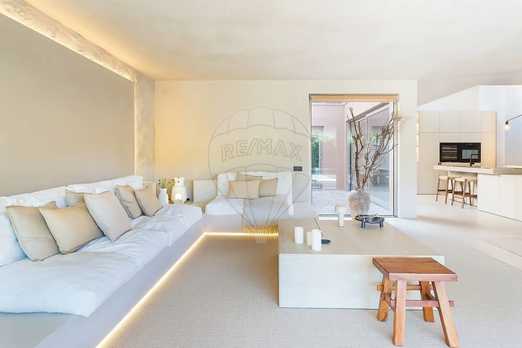 Moradia T3 para Venda em Guia Foto 4