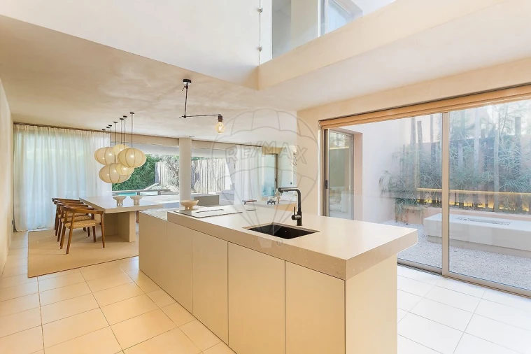 Moradia T3 para Venda em Guia Foto 17