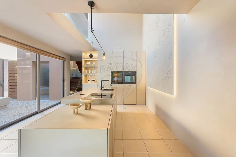 Moradia T3 para Venda em Guia Foto 18