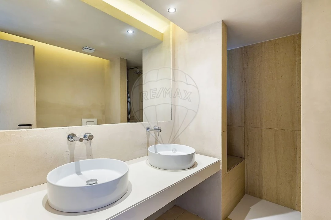 Moradia T3 para Venda em Guia Foto 33