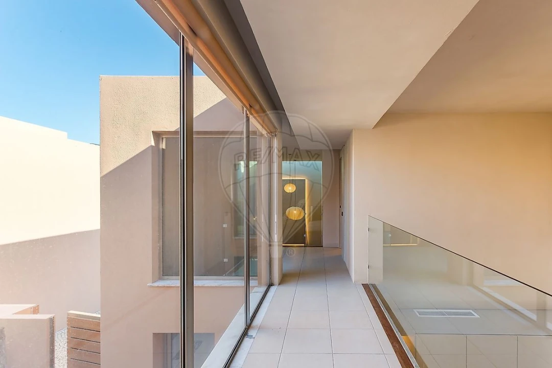 Moradia T3 para Venda em Guia Foto 28