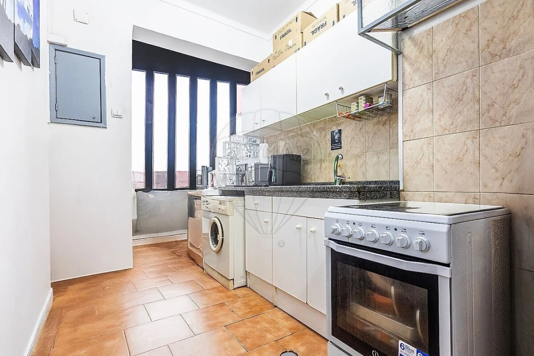 Apartamento T0 para Venda em Venteira Foto 3