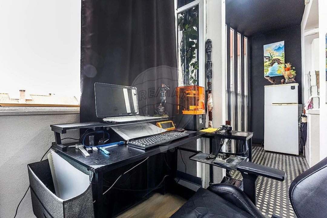 Apartamento T0 para Venda em Venteira Foto 8