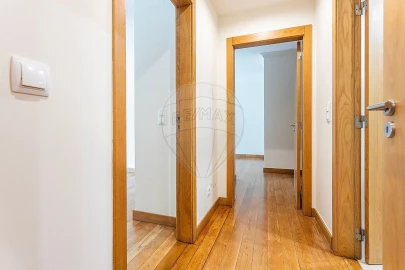 Apartamento T5 para Venda em Lumiar